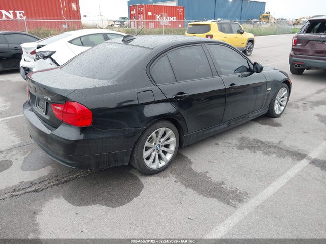 45679182 :رقم المزاد ، WBAPK7C5XBA818709 vin ، 2011 Bmw 328i Xdrive مزاد بيع
