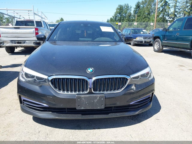 WBAJB1C51KB375363 BMW 530e Xdrive Iperformance