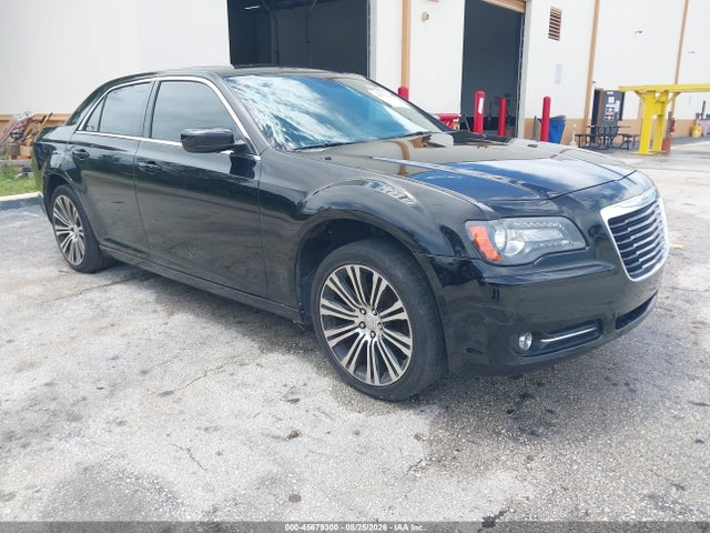 45679300 :رقم المزاد ، 2C3CCABGXDH707987 vin ، 2013 Chrysler 300 300s مزاد بيع