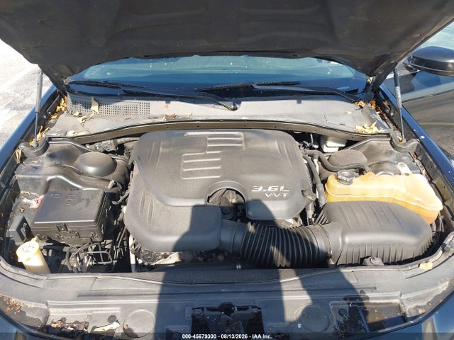 45679300 :رقم المزاد ، 2C3CCABGXDH707987 vin ، 2013 Chrysler 300 300s مزاد بيع