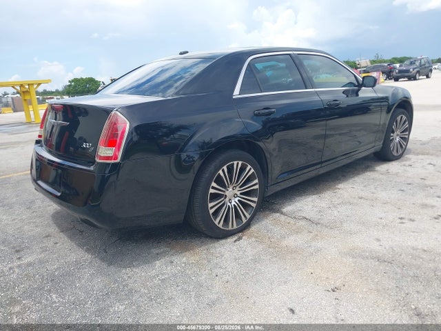 45679300 :رقم المزاد ، 2C3CCABGXDH707987 vin ، 2013 Chrysler 300 300s مزاد بيع