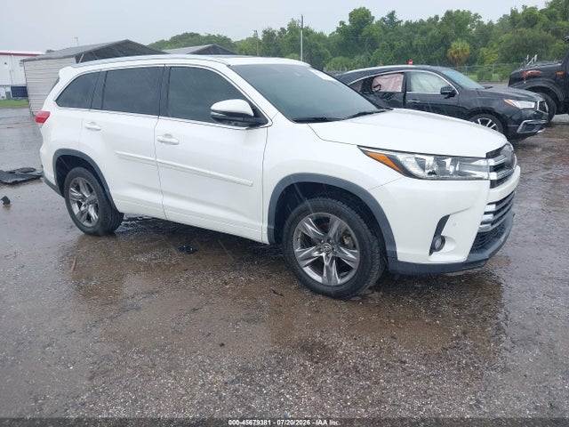 2018 Toyota Highlander Limited Platinum მანქანა იყიდება აუქციონზე, vin: 5TDYZRFHXJS265923, აუქციონის ნომერი: 45679381