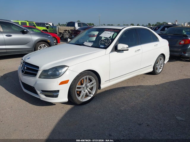 Aukcja sprzedaży 2014 Mercedes-benz C 250 Sport, vin: WDDGF4HB8ER302350, numer aukcji: 45679429