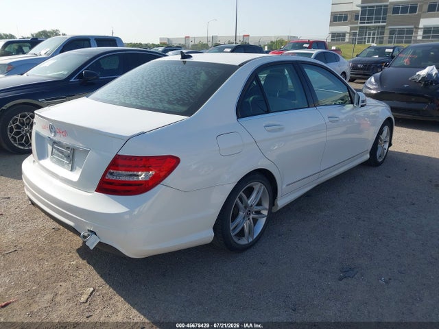 Aukcja sprzedaży 2014 Mercedes-benz C 250 Sport, vin: WDDGF4HB8ER302350, numer aukcji: 45679429