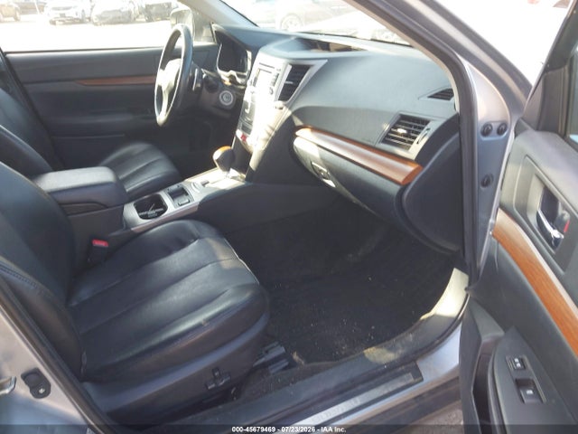 Продажа на аукционе авто 2014 Subaru Outback 2.5i Limited, vin: 4S4BRCLC0E3281515, номер лота: 45679469