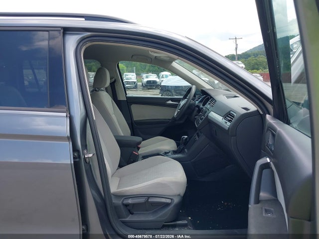 45679578 :رقم المزاد ، 3VV0B7AX4JM044145 vin ، 2018 Volkswagen Tiguan 2.0t S مزاد بيع