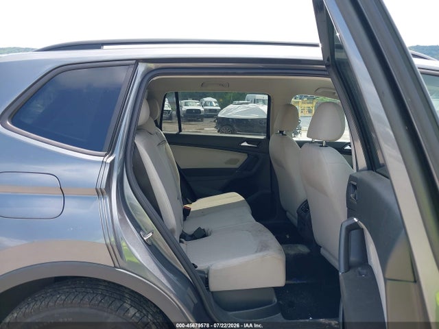 45679578 :رقم المزاد ، 3VV0B7AX4JM044145 vin ، 2018 Volkswagen Tiguan 2.0t S مزاد بيع
