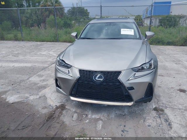 45679798 :رقم المزاد ، JTHBA1D21H5043234 vin ، 2017 Lexus Is 200t مزاد بيع