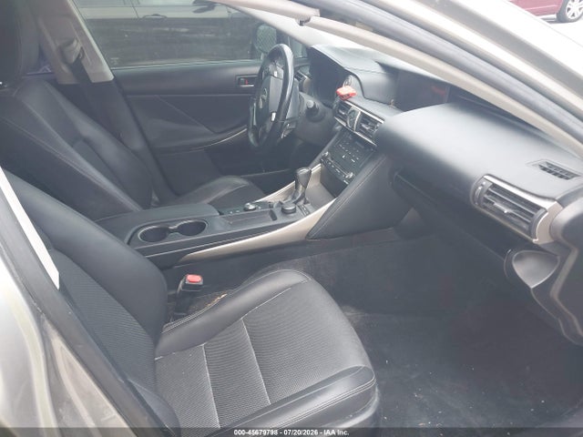 45679798 :رقم المزاد ، JTHBA1D21H5043234 vin ، 2017 Lexus Is 200t مزاد بيع
