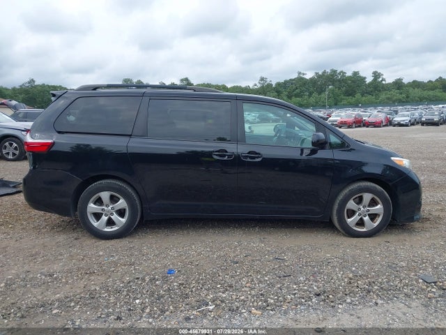 Продажа на аукционе авто 2015 Toyota Sienna Le 8 Passenger, vin: 5TDKK3DC3FS604138, номер лота: 45679931