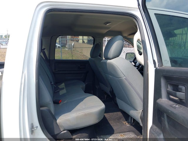45679994 :رقم المزاد ، 1C6RR7KG7HS641024 vin ، 2017 Ram 1500 St مزاد بيع