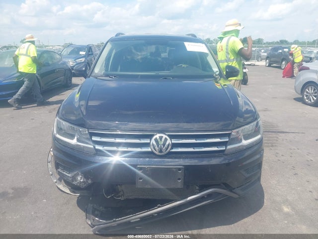 2018 Volkswagen Tiguan 2.0t Se/2.0t Sel მანქანა იყიდება აუქციონზე, vin: 3VV3B7AXXJM067720, აუქციონის ნომერი: 45680002