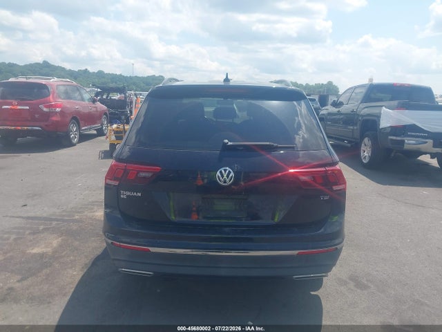 2018 Volkswagen Tiguan 2.0t Se/2.0t Sel მანქანა იყიდება აუქციონზე, vin: 3VV3B7AXXJM067720, აუქციონის ნომერი: 45680002