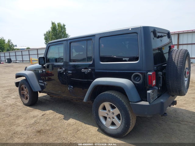 1C4BJWDG2FL521261 Jeep Wrangler Unlimited Sport