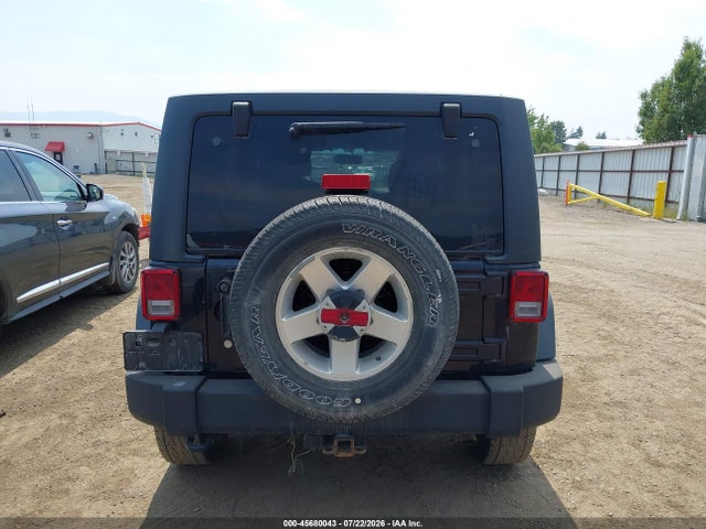 1C4BJWDG2FL521261 Jeep Wrangler Unlimited Sport