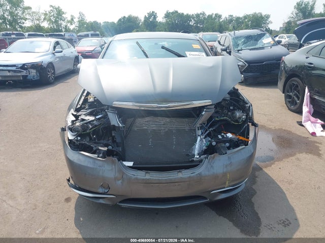 45680054 :رقم المزاد ، 1C3CCBBB6DN580396 vin ، 2013 Chrysler 200 Touring مزاد بيع