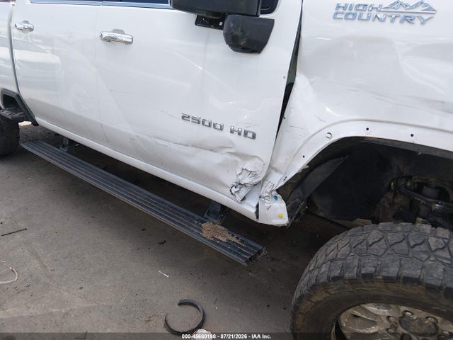 Auction sale of the 2022 Chevrolet Silverado 2500hd 4wd  Standard Bed High Country, vin: 1GC4YREYXNF364041, lot number: 45680198
