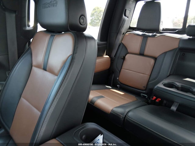 Auction sale of the 2022 Chevrolet Silverado 2500hd 4wd  Standard Bed High Country, vin: 1GC4YREYXNF364041, lot number: 45680198