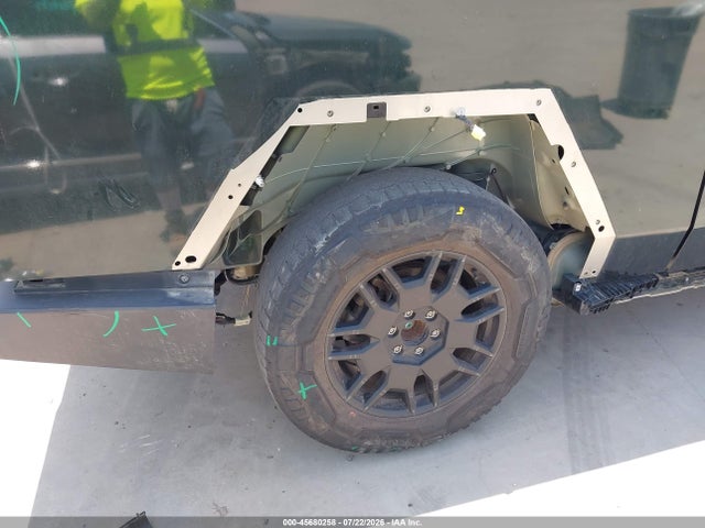 Tesla Cybertruck 2024 7G2CEHED1RA001434 Image 6