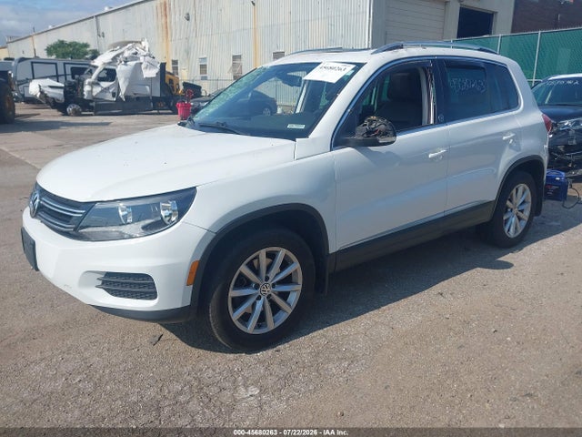 2017 Volkswagen Tiguan 2.0t Wolfsburg Edition მანქანა იყიდება აუქციონზე, vin: WVGSV7AX3HK004120, აუქციონის ნომერი: 45680263