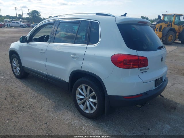 2017 Volkswagen Tiguan 2.0t Wolfsburg Edition მანქანა იყიდება აუქციონზე, vin: WVGSV7AX3HK004120, აუქციონის ნომერი: 45680263