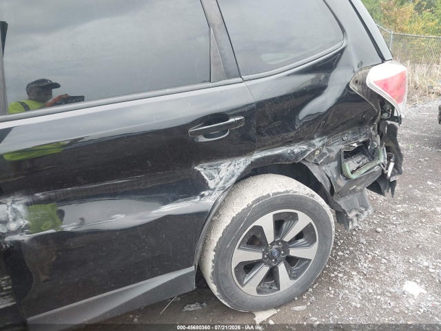 45680360 :رقم المزاد ، JF2SJAGC4JH425897 vin ، 2018 Subaru Forester 2.5i Premium مزاد بيع