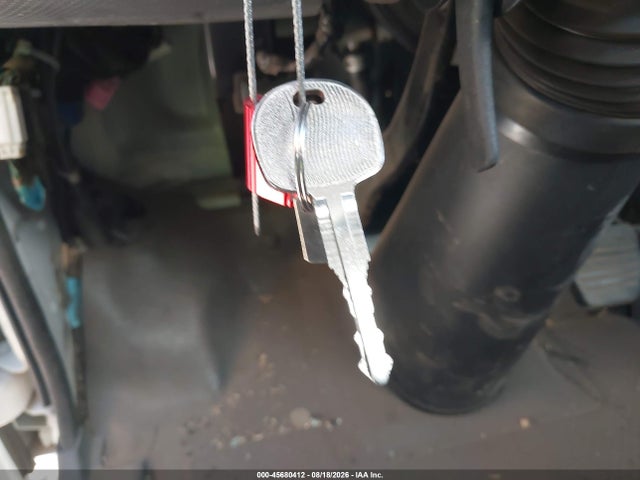 45680412 :رقم المزاد ، JALEEW161P7303012 vin ، 2023 Chevrolet 5500xd Lcf Diesel مزاد بيع
