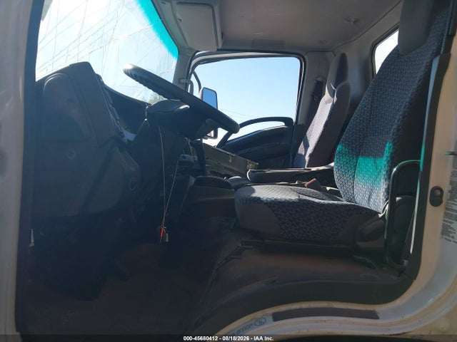 45680412 :رقم المزاد ، JALEEW161P7303012 vin ، 2023 Chevrolet 5500xd Lcf Diesel مزاد بيع