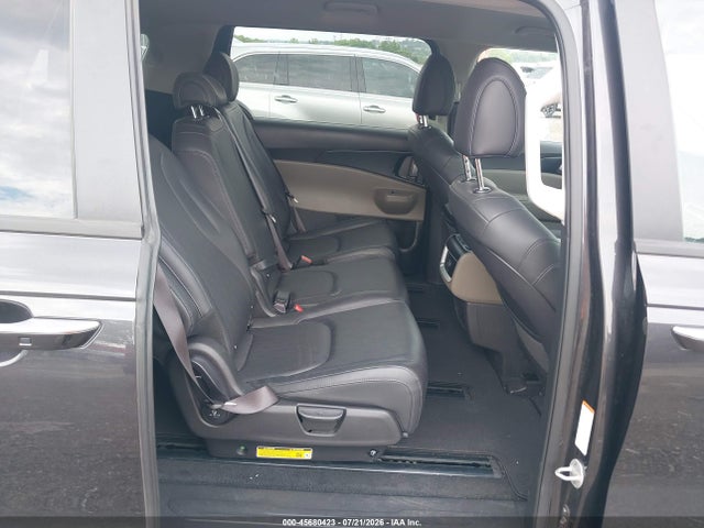 KNDNB5K36S6550324 KIA Carnival Mpv Lxs