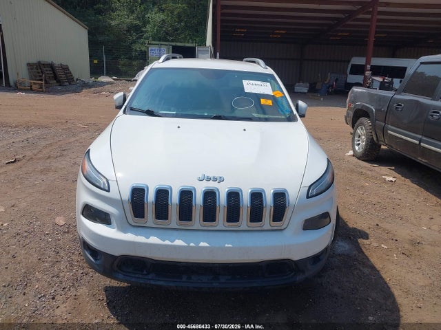2018 Jeep Cherokee Latitude Fwd მანქანა იყიდება აუქციონზე, vin: 1C4PJLCB9JD510559, აუქციონის ნომერი: 45680433