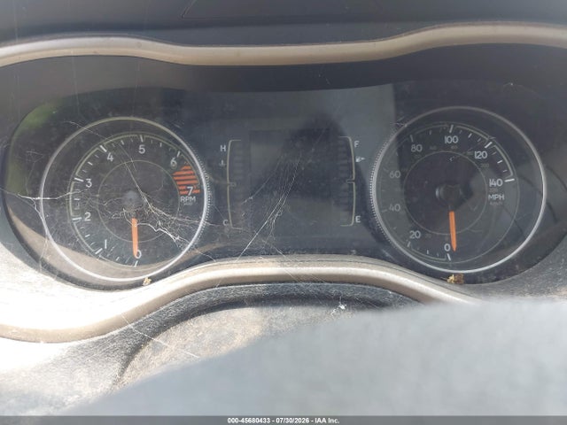 2018 Jeep Cherokee Latitude Fwd მანქანა იყიდება აუქციონზე, vin: 1C4PJLCB9JD510559, აუქციონის ნომერი: 45680433