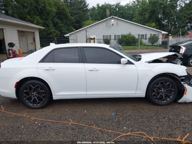 2020 Chrysler 300 300s Awd მანქანა იყიდება აუქციონზე, vin: 2C3CCAGGXLH154703, აუქციონის ნომერი: 45680500