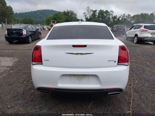 2020 Chrysler 300 300s Awd მანქანა იყიდება აუქციონზე, vin: 2C3CCAGGXLH154703, აუქციონის ნომერი: 45680500