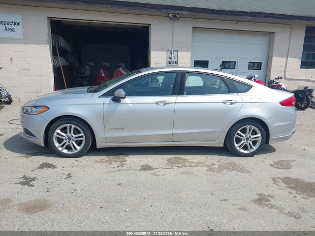 3FA6P0UU0JR122092 Ford Fusion Hybrid S