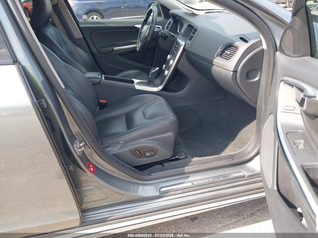 YV440MWK8H1041089 Volvo V60 Cross Country T5