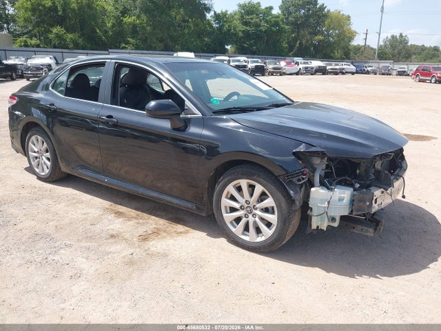 2018 4T1B11HK2JU665604 main image