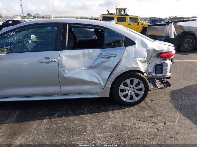 Продаж на аукціоні авто 2022 Toyota Corolla Le, vin: 5YFEPMAE4NP342258, номер лоту: 45680596