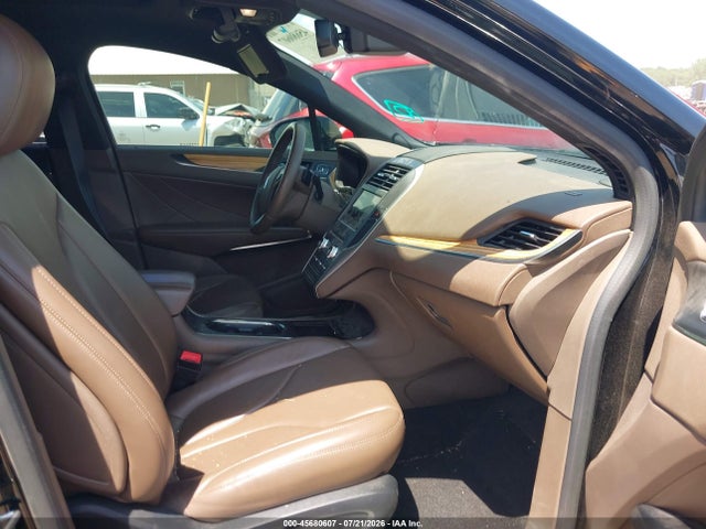 Продажа на аукционе авто 2016 Lincoln Mkc Reserve, vin: 5LMTJ3DH8GUJ08633, номер лота: 45680607