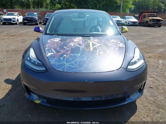 45680702 :رقم المزاد ، 5YJ3E1EB7JF079930 vin ، 2018 Tesla Model 3 Long Range/performance مزاد بيع