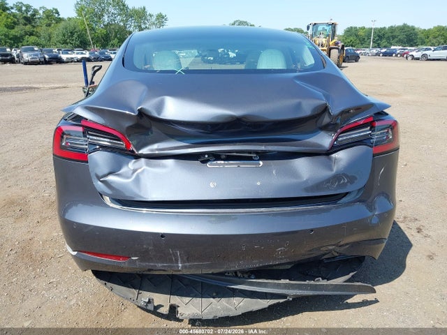 45680702 :رقم المزاد ، 5YJ3E1EB7JF079930 vin ، 2018 Tesla Model 3 Long Range/performance مزاد بيع
