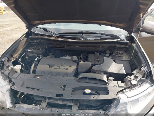 2017 Mitsubishi Outlander Se მანქანა იყიდება აუქციონზე, vin: JA4AZ3A32HZ031272, აუქციონის ნომერი: 45680741