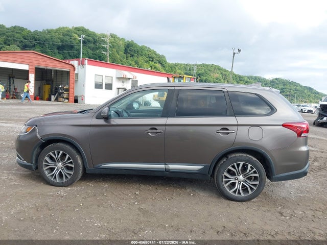 2017 Mitsubishi Outlander Se მანქანა იყიდება აუქციონზე, vin: JA4AZ3A32HZ031272, აუქციონის ნომერი: 45680741