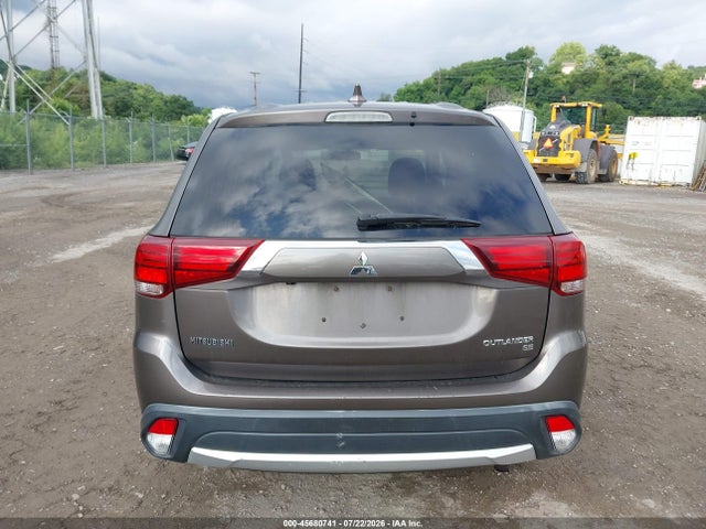 2017 Mitsubishi Outlander Se მანქანა იყიდება აუქციონზე, vin: JA4AZ3A32HZ031272, აუქციონის ნომერი: 45680741