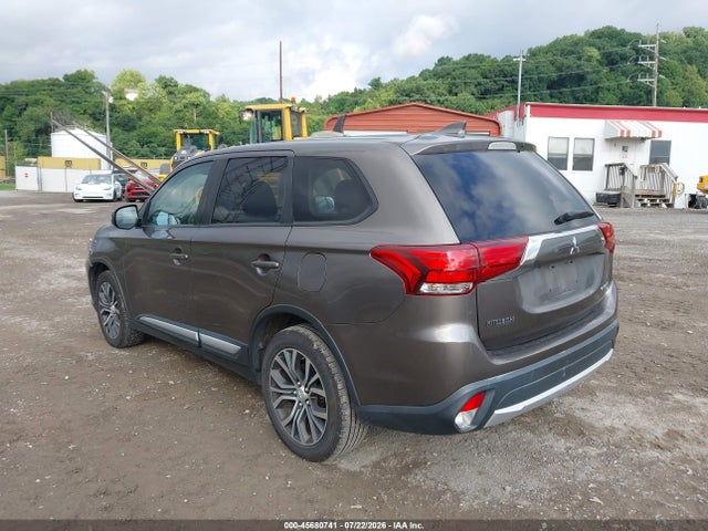 2017 Mitsubishi Outlander Se მანქანა იყიდება აუქციონზე, vin: JA4AZ3A32HZ031272, აუქციონის ნომერი: 45680741