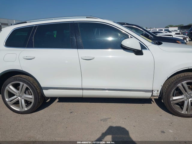 2016 Volkswagen Touareg Vr6 Executive მანქანა იყიდება აუქციონზე, vin: WVGEF9BP5GD005356, აუქციონის ნომერი: 45680751