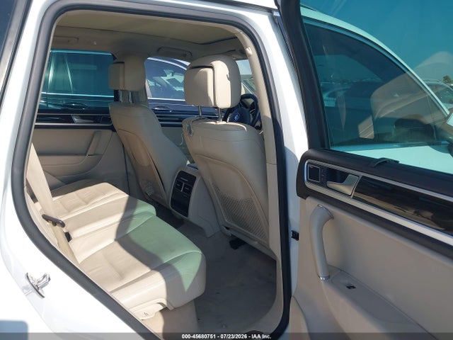 2016 Volkswagen Touareg Vr6 Executive მანქანა იყიდება აუქციონზე, vin: WVGEF9BP5GD005356, აუქციონის ნომერი: 45680751