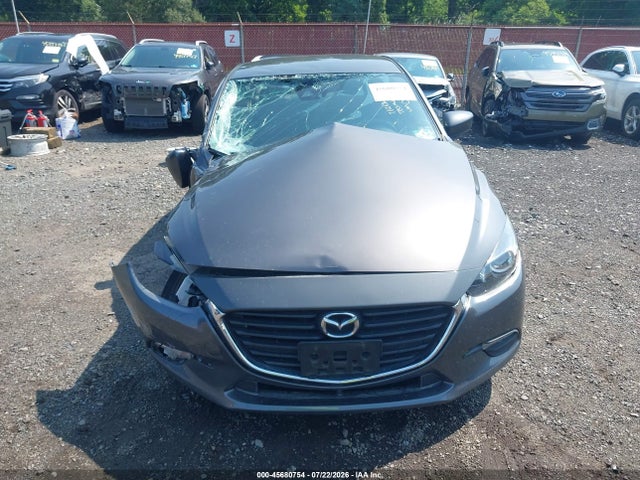 45680754 :رقم المزاد ، 3MZBN1U76JM240382 vin ، 2018 Mazda Mazda3 Sport مزاد بيع