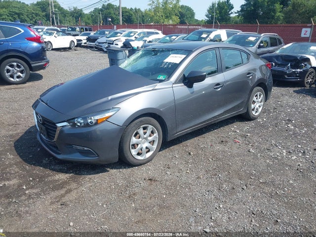 45680754 :رقم المزاد ، 3MZBN1U76JM240382 vin ، 2018 Mazda Mazda3 Sport مزاد بيع
