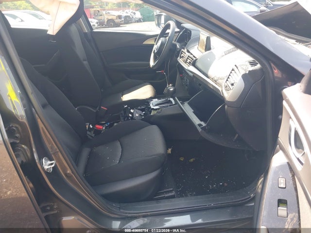 45680754 :رقم المزاد ، 3MZBN1U76JM240382 vin ، 2018 Mazda Mazda3 Sport مزاد بيع