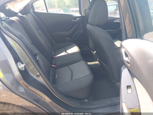 45680754 :رقم المزاد ، 3MZBN1U76JM240382 vin ، 2018 Mazda Mazda3 Sport مزاد بيع